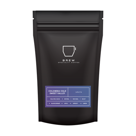 Colombia CGLE Sweet Valley| Šviežiai skrudinta kava | brew.lt

Ši kava atkeliavo iš Cafe Granja La Esperanza, pasaulyje garsaus ir vieno labiausiai atpažįstamų Kolumbijos ūkių. Dėl mokslu ir ilga patirtimi paremto požiūrio, jų kavos kasmet dalyvauja vietiniuose ir pasaulio kavos čempionatuose, kelia kokybės kartelę ir laužo kavos pardavimo rekordus aukcionuose.

Fermentacija. Ši kava prieš džiovinimą buvo atidžiai ir kokybiškai fermentuota 72 valandas atidengtose, deguoniui atvirose, statinėse. Fermentacija